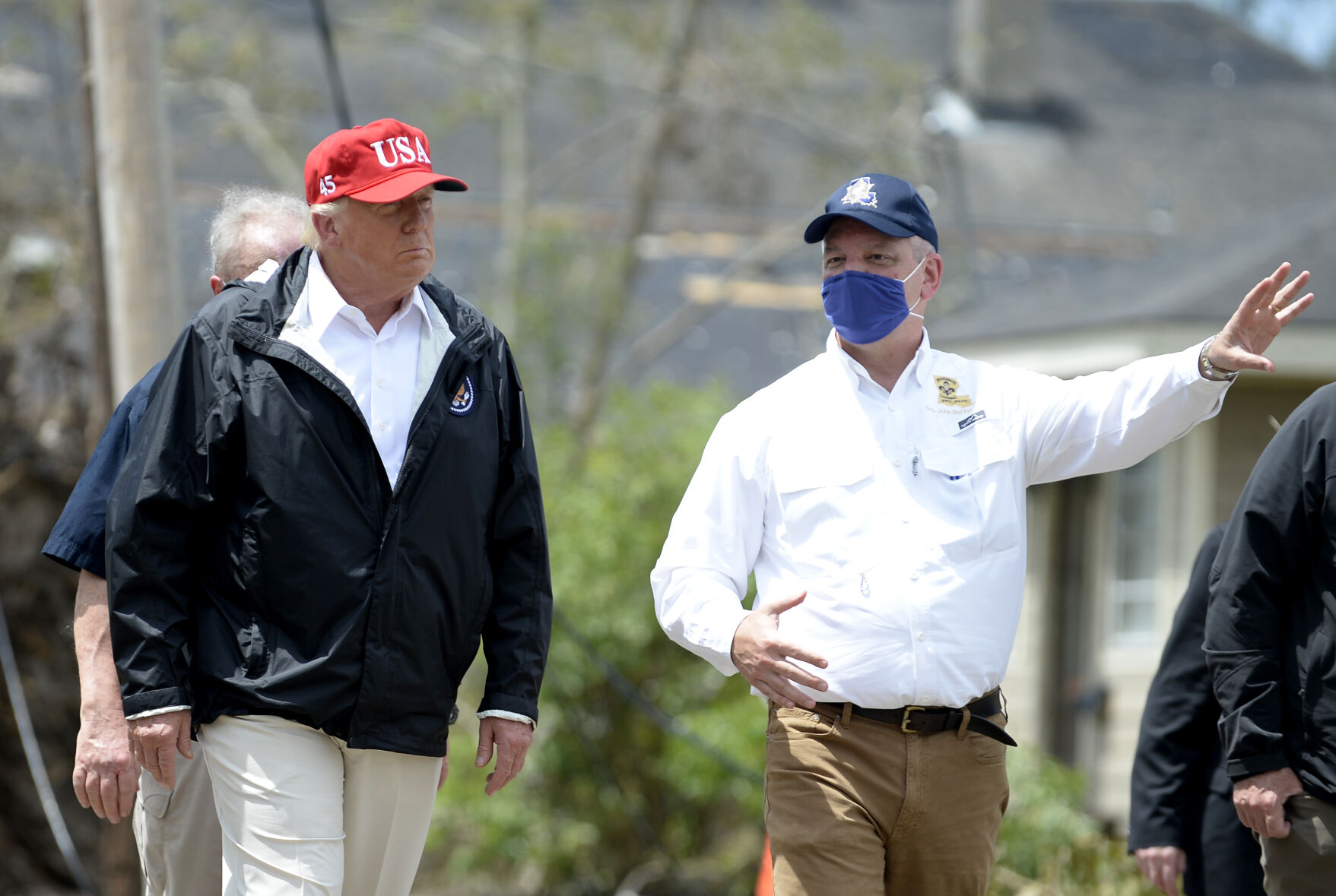 NO.trumpvisit008.083020.jpg